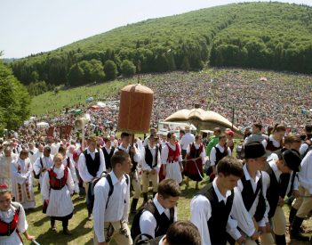 Csíksomlyó az UNESCO-ban: Magyarország frontálisan támad, Románia ravaszul kitér