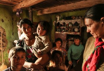 Vadgalambfalva: a falu fejlődik, a roma telep csak növekszik