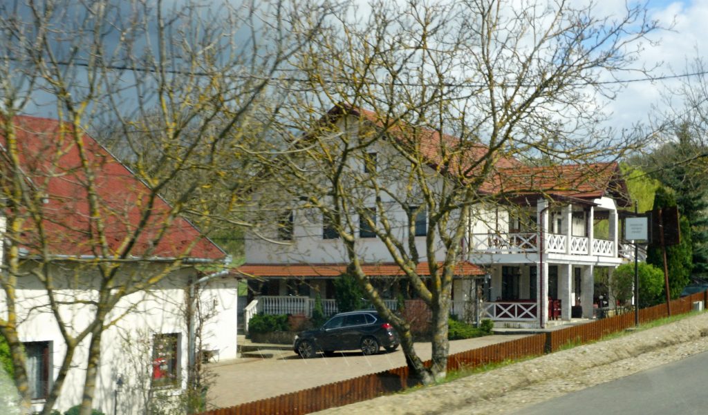 Sóvirág Panzió a helyszíneléssel folytatott nyomozás után.
